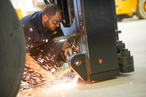grinding mast