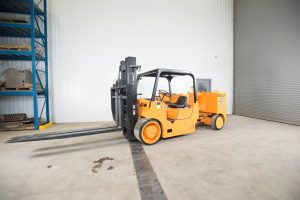 versa-lift 25/35 with counterweight extended